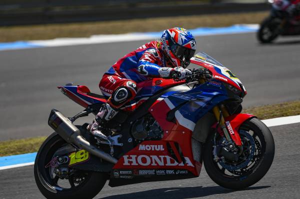 バウティスタ7位、ハスラム12位でポイント獲得