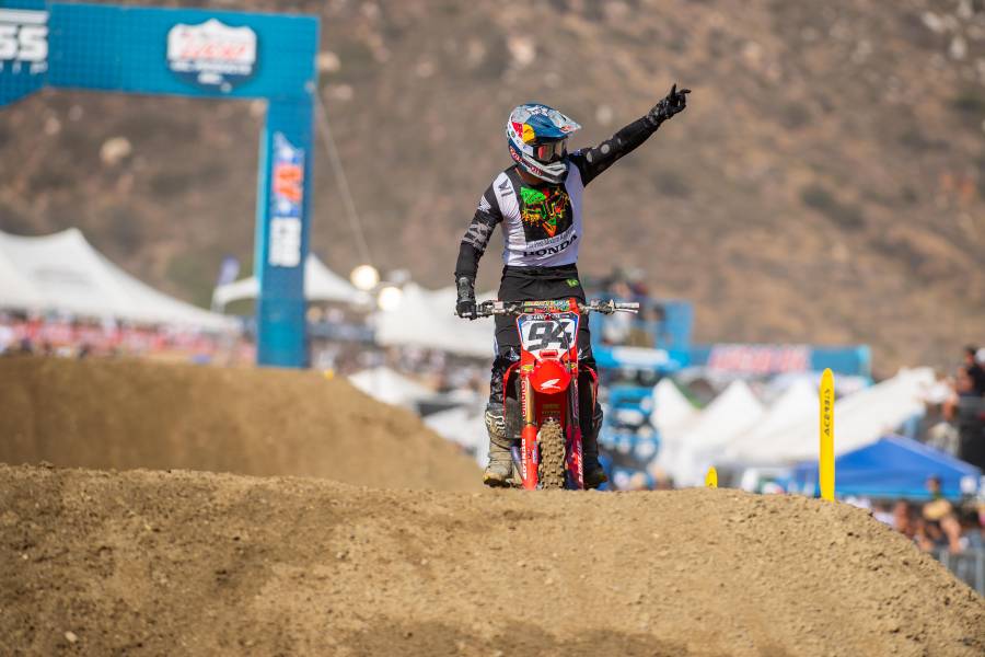 Lawrence Wins at Fox Raceway I AMA Pro Motocross Opener