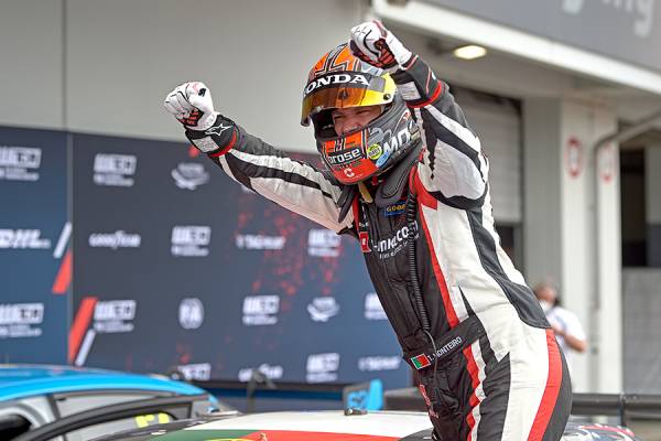 ティアゴ・モンテイロがWTCR開幕戦を勝利で飾る