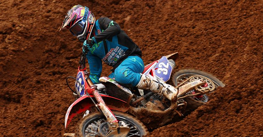 山田康介がヒート1で3位、大塚貴斗はヒート2で2位を獲得