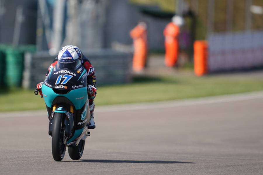 ジョン・マクフィーと鈴木竜生が1-2発進