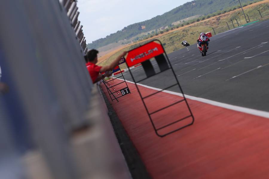 Non-stop work for Team HRC during a useful test session at Navarra