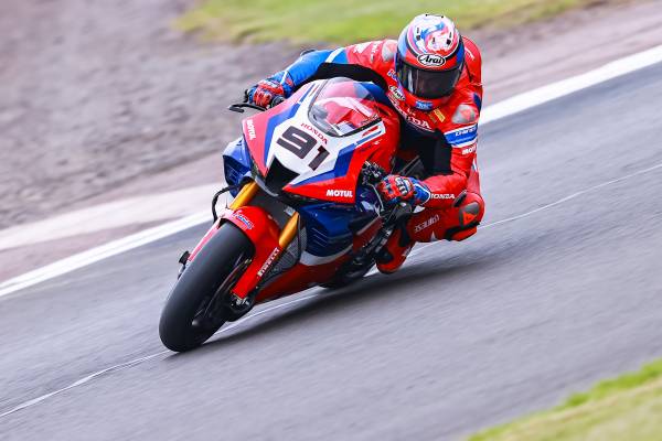 Strong sixth for Haslam at Donington Park; Bautista makes up eight positions to close eighth