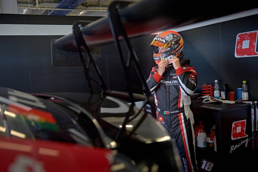A home hero’s heartbreak: Inside Tiago Monteiro’s Estoril WTCR weekend