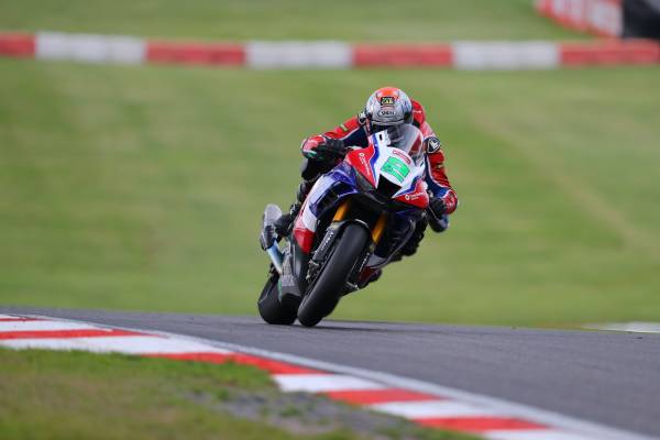 Points all-round for Honda Racing UK at Brands Hatch