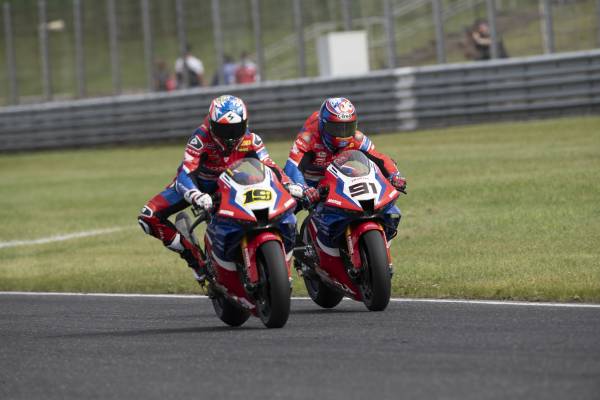 A challenging Sunday for Team HRC at Most