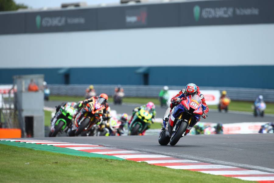Victory and second for Honda Racing UK at Donington Park
