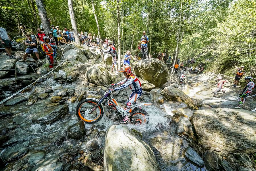 World championship leader Toni Bou finishes a tough Andorra TrialGP in third