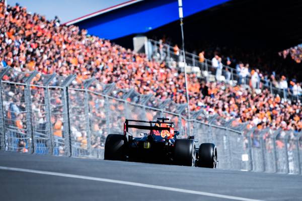36年ぶりに開催のF1オランダGP、フェルスタッペンの母国GPがスタート