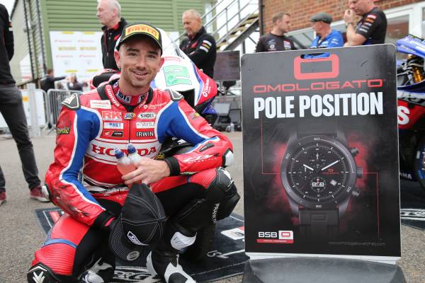 Honda Racing UKが2カテゴリーでポールポジションを獲得