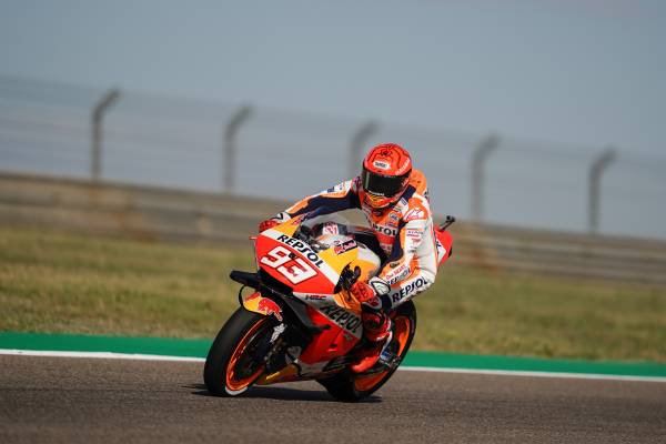 マルク・マルケスが8番手、中上貴晶は9番手に続く。大接戦の中で4選手ともにまずまずのスタート