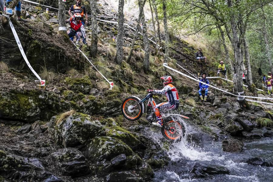 A win in Pobladura moves Toni Bou closer to a 15th TrialGP title