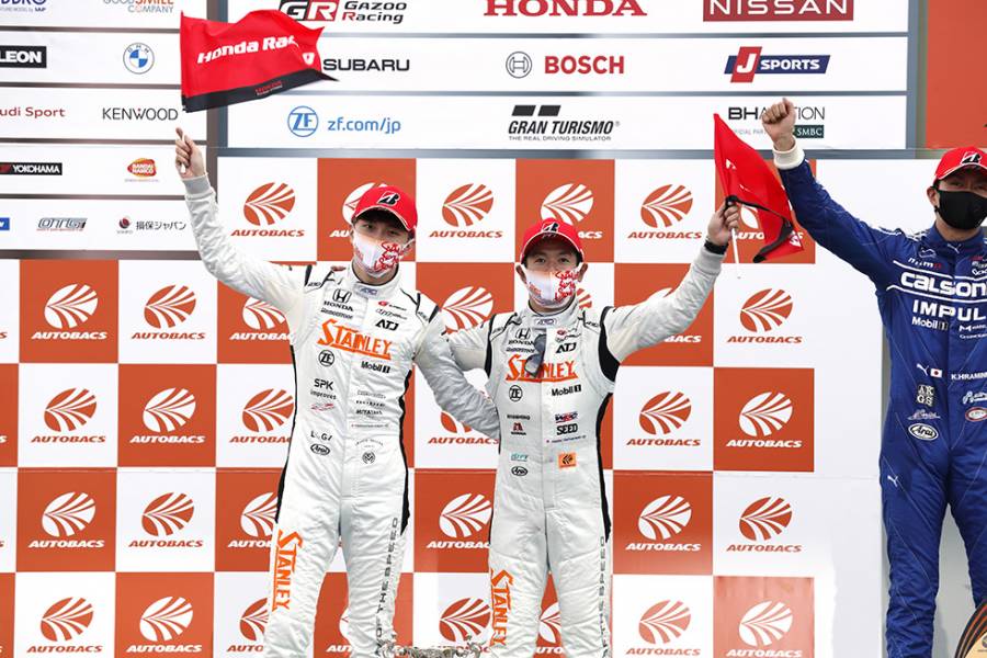 #1 STANLEY NSX-GTと#17 Astemo NSX-GTが2-3位表彰台獲得