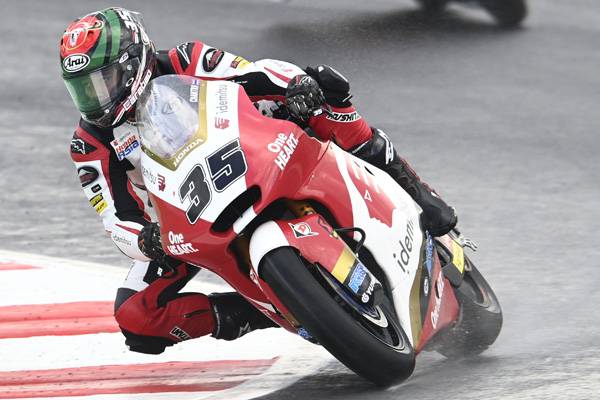 ソムキアット・チャントラが得意のウエットコンディションで4番手