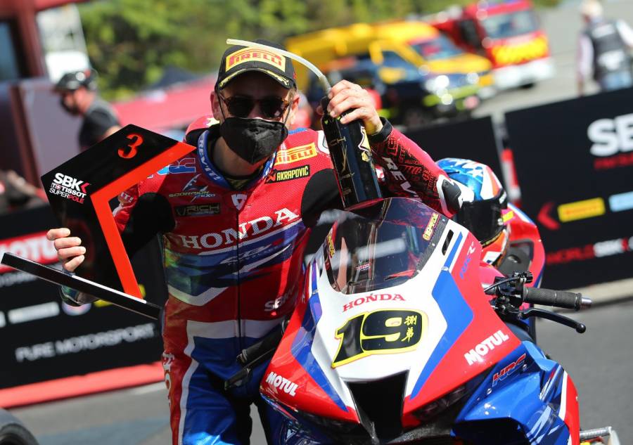 バウティスタがSPレース3位で今季初表彰台。レース2でも4位フィニッシュを果たす