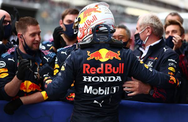 Max Takes P2 From The Back Of The Grid In Russia