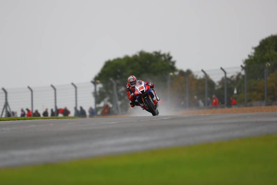 Rain brings mixed results for Honda Racing UK at Donington Park