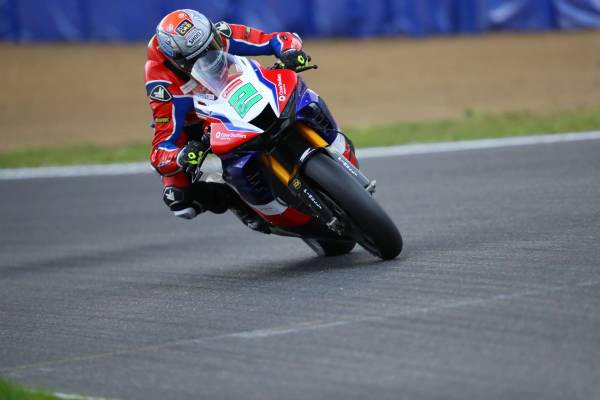 Honda Racing UK、ブランズハッチで明暗が分かれる