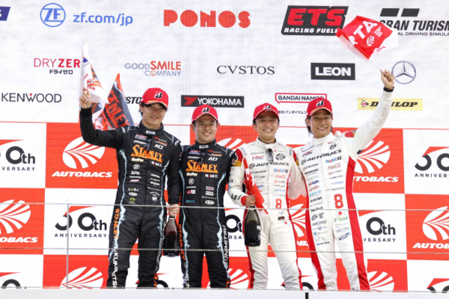 CIVIC TYPE R-GT thrives at Fuji with the maiden win and the first 1-2 finish