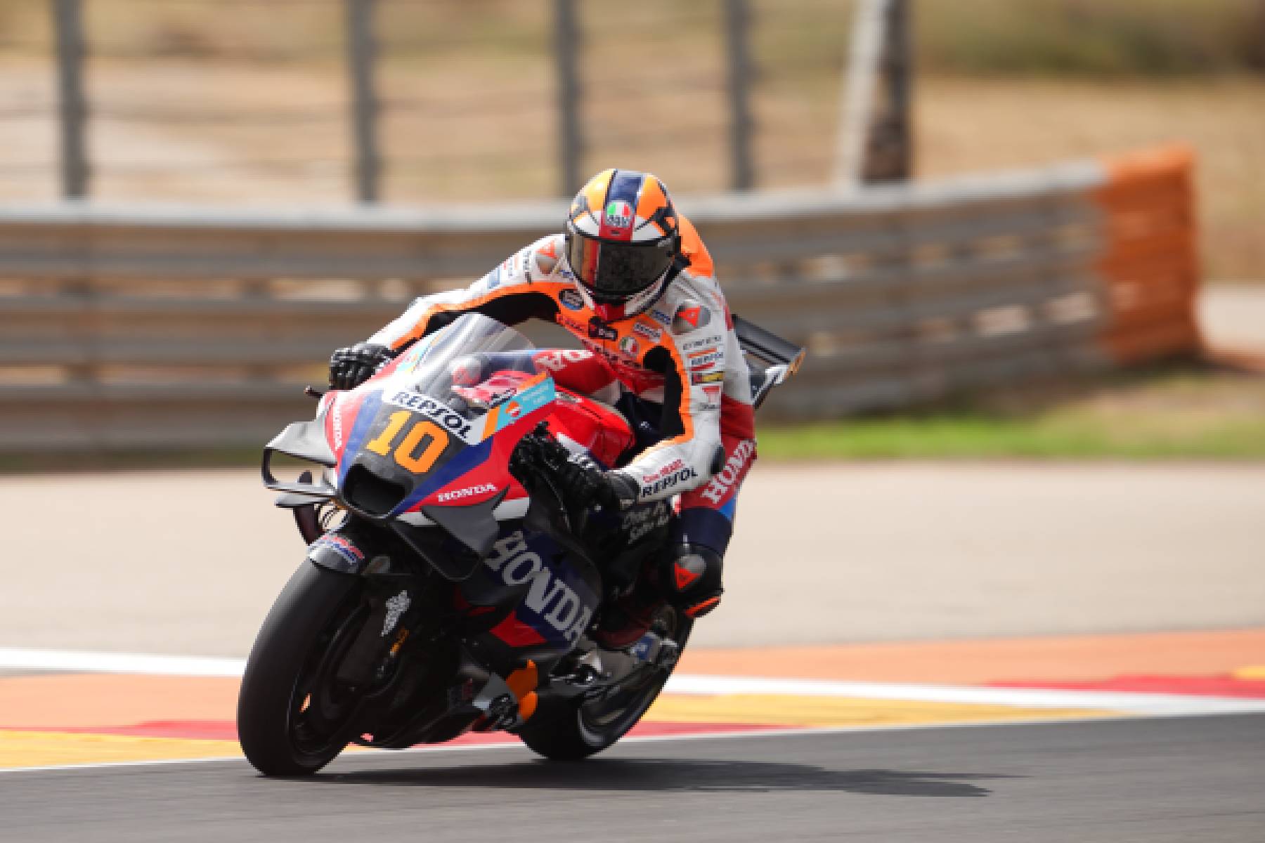 Repsol Honda Teamが改修された路面と前夜の雨に苦戦 | Honda.Racing
