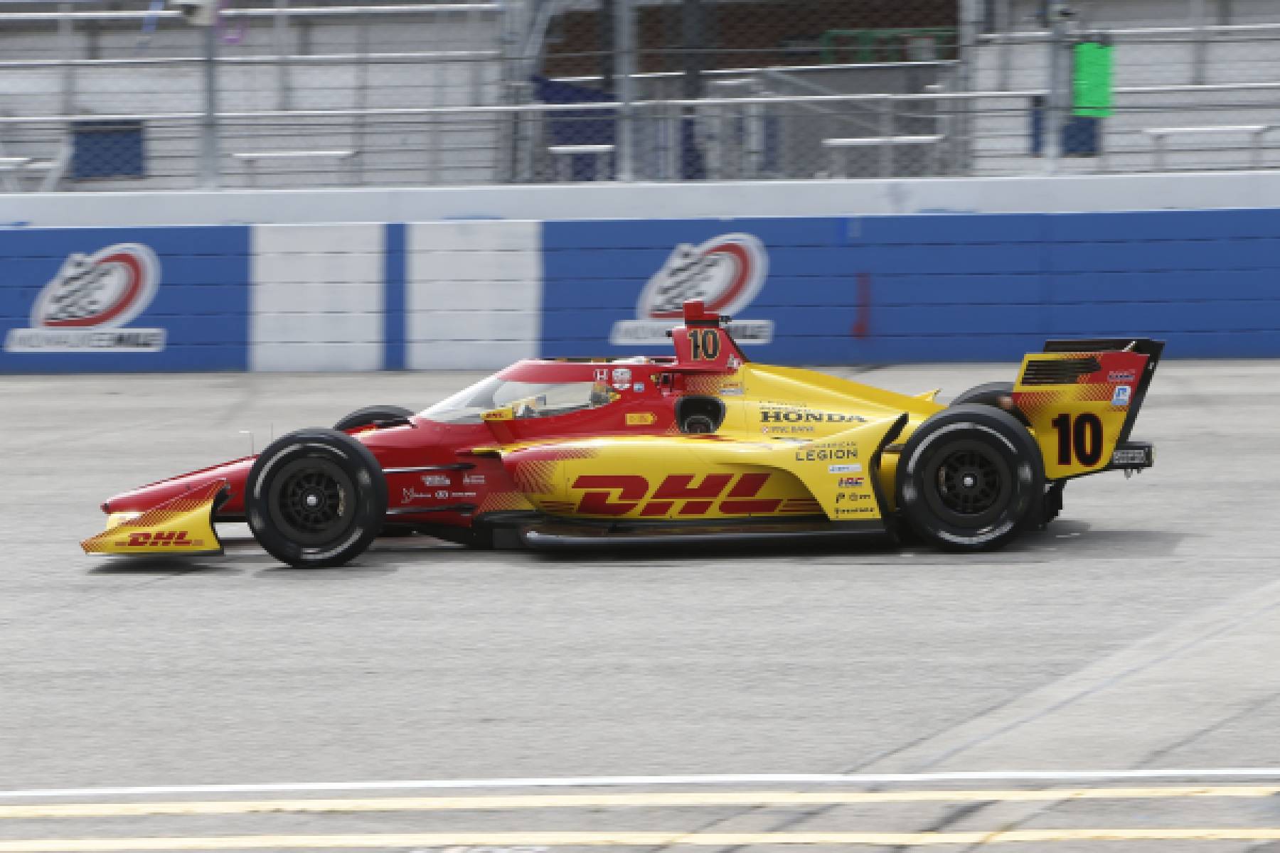 Palou Inches Closer to Title with Fifth-Place Run at Milwaukee Mile Opener