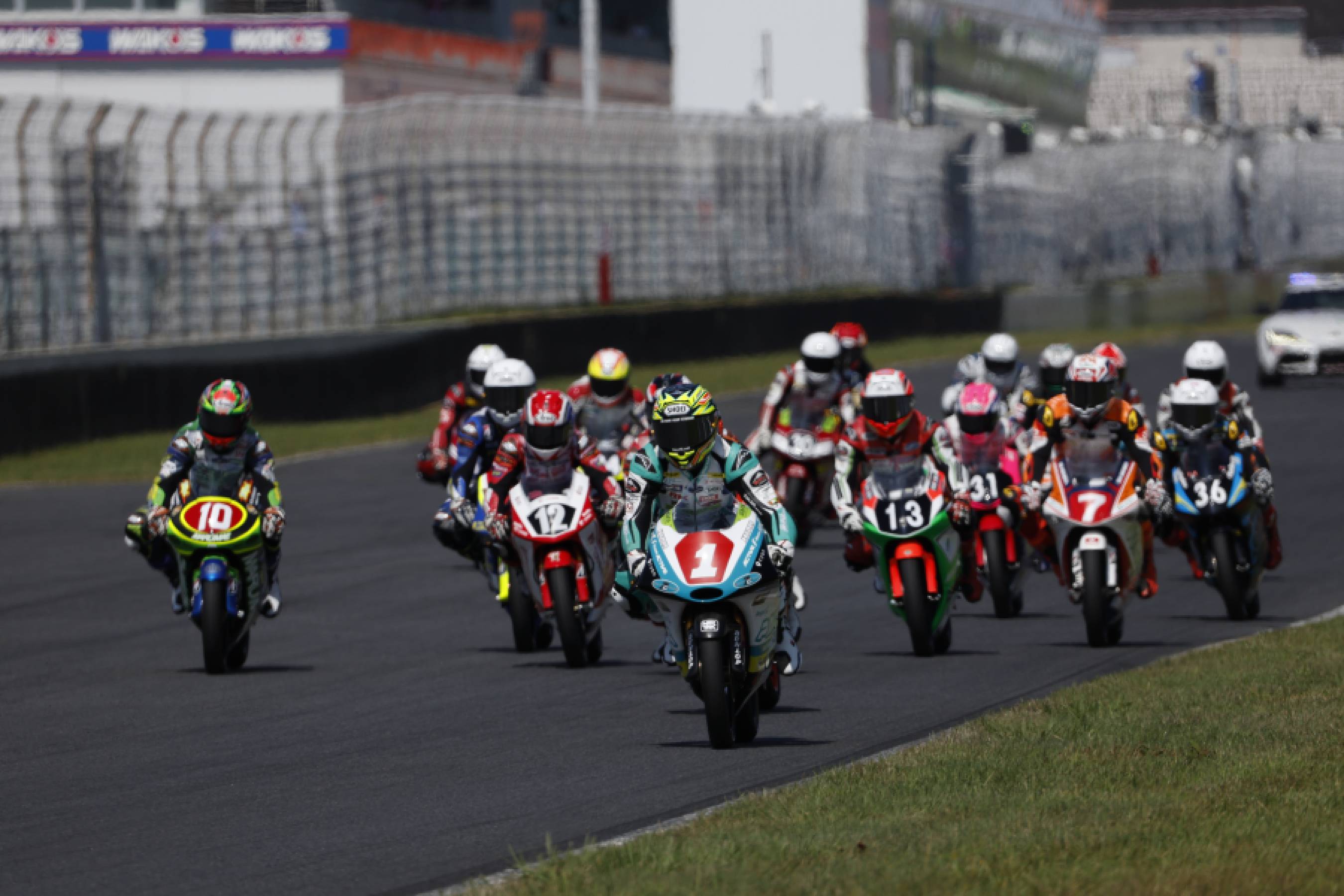 尾野がポール・トゥ・ウインで3連勝