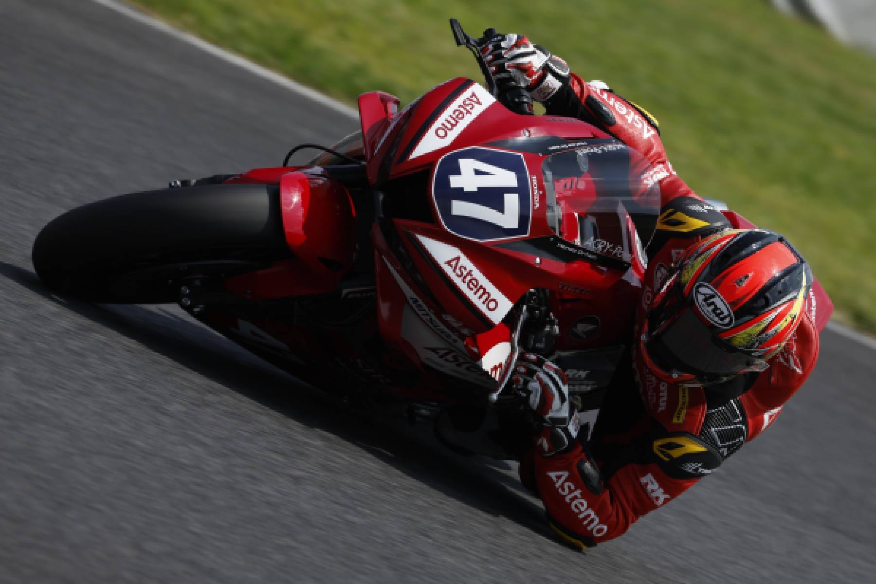 代役参戦の羽田が両レースポールポジション