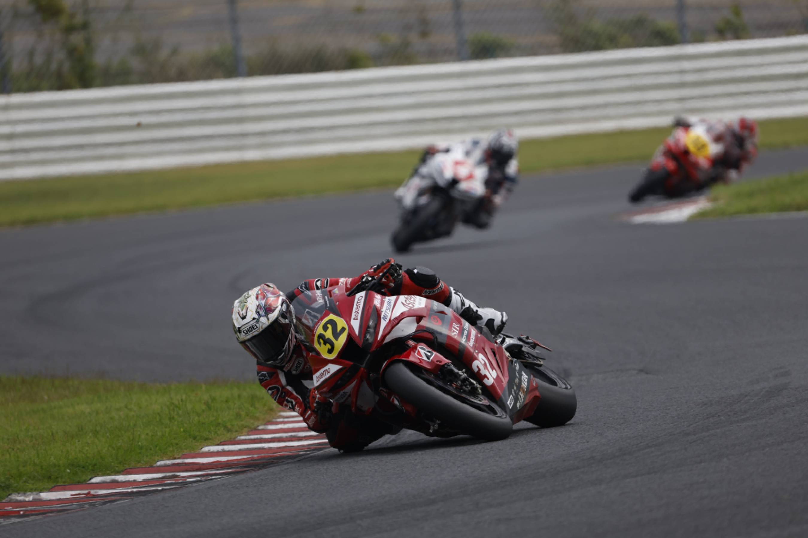 野左根が両レース予選3番手を獲得