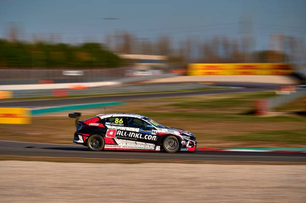 Front-row start for Guerrieri in Italy