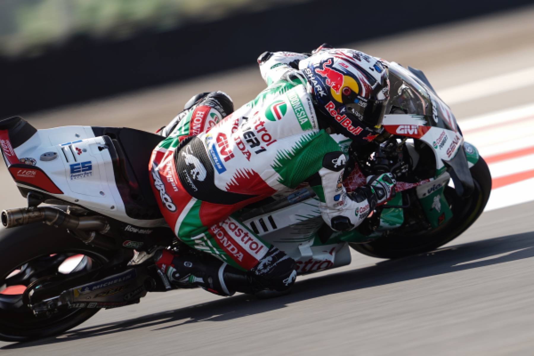 Johann Zarco scores points on Saturday's Sprint for the first time this season