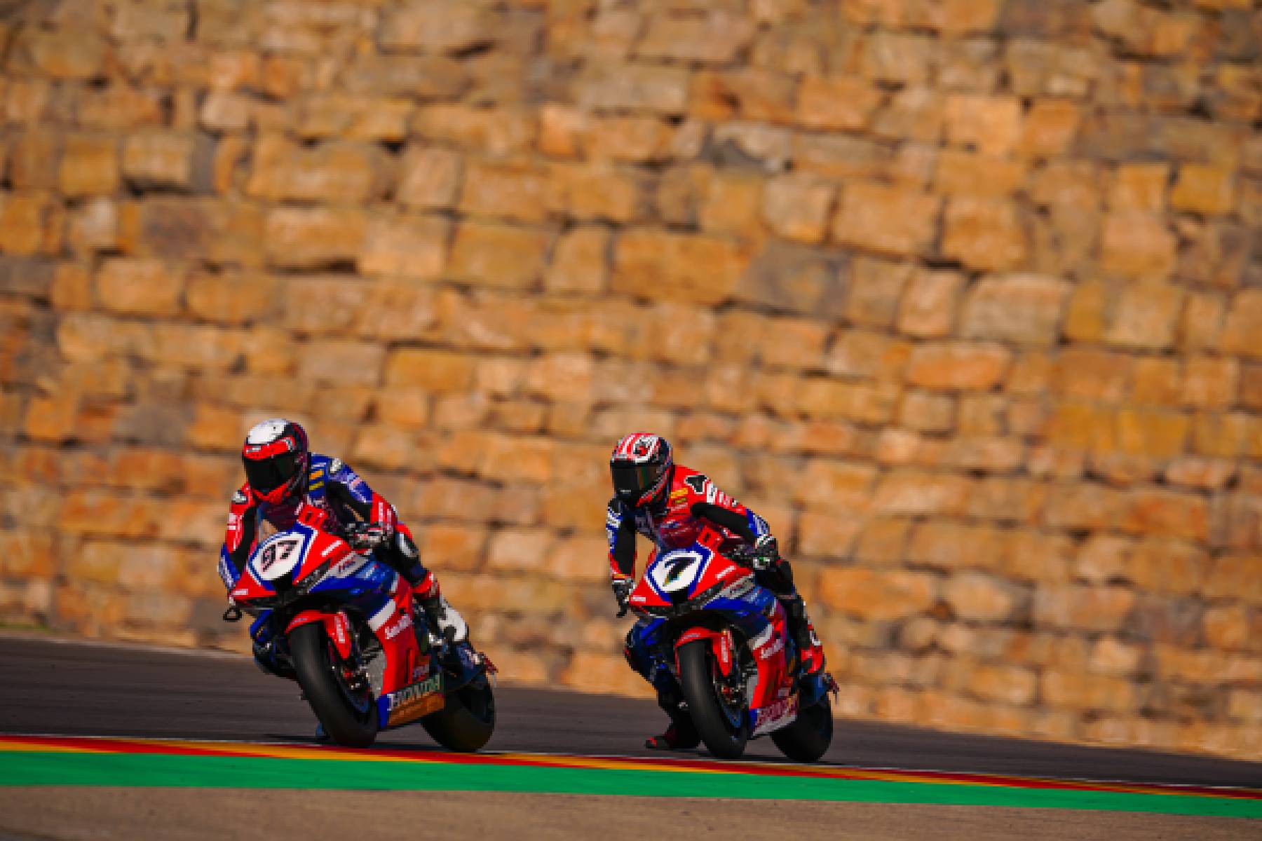 Lecuona and Vierge battle at the front in Race 1 and aim for more on Sunday