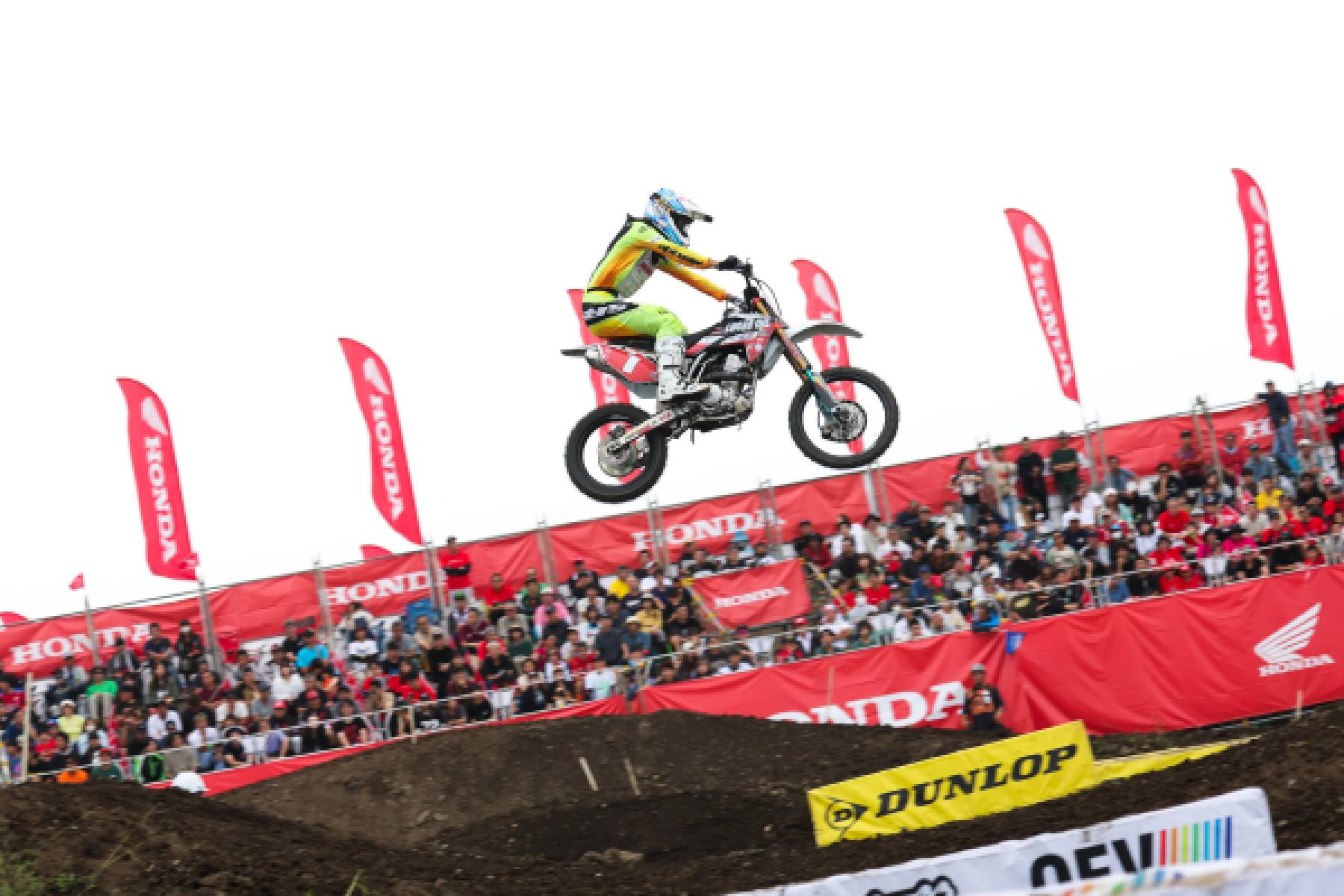 川井が優勝し、2位と同点の総合ランキング首位で最終戦に臨む