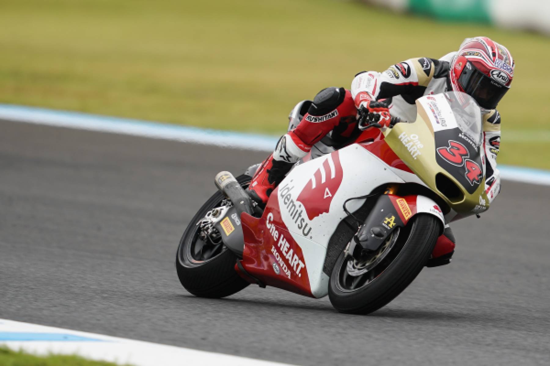 Mixed Conditions Challenge Mario Aji in Moto2 Race at Motegi