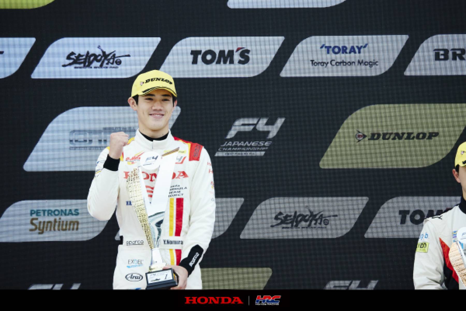 Nomura takes pole-to-win to top the rankings