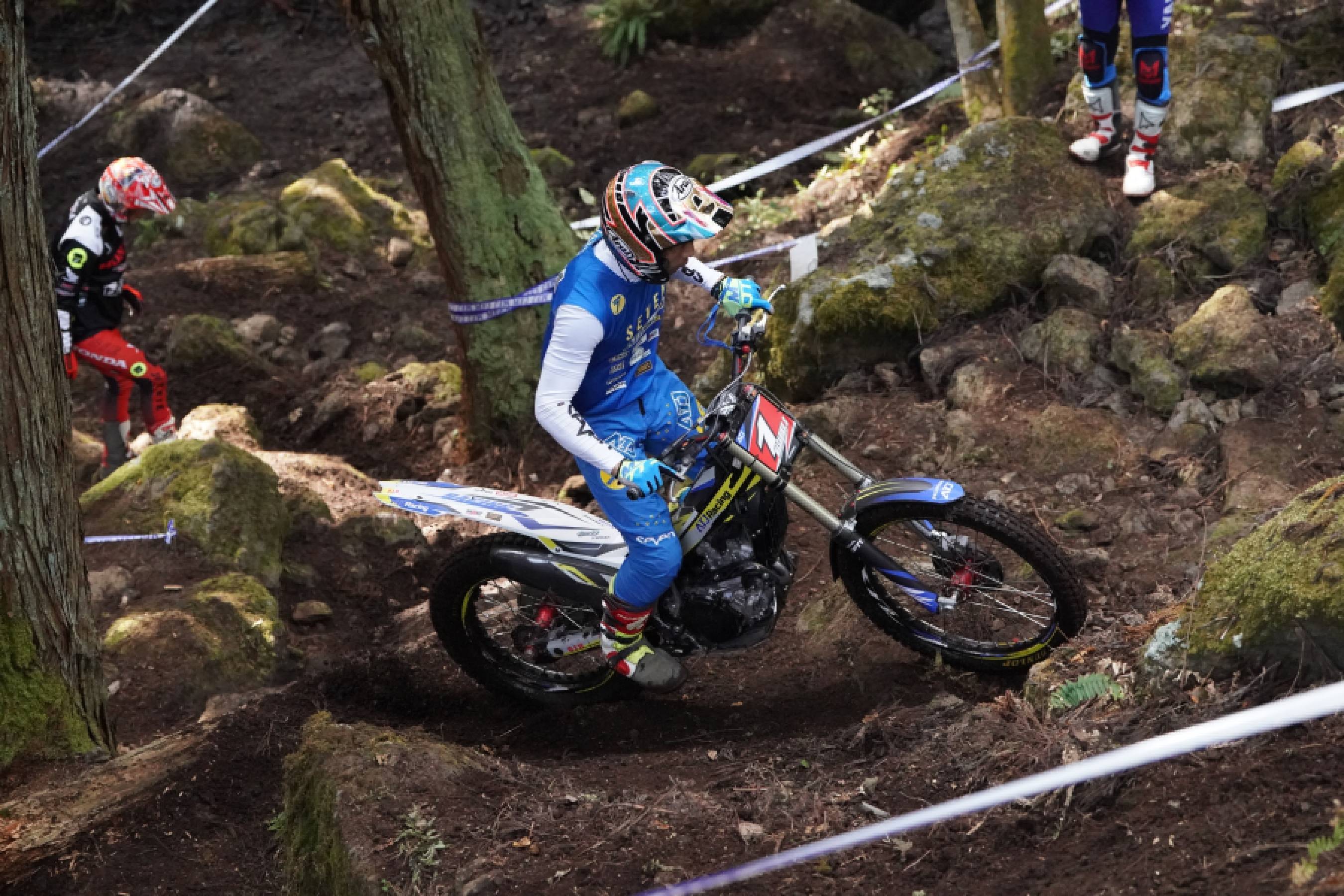 砂田が10年ぶりの勝利、小野は6位入賞