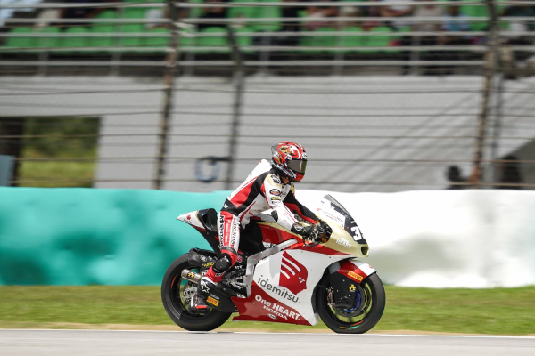 Chantra Finishes 9th While Aji’s Efforts Go Unrewarded in Sepang