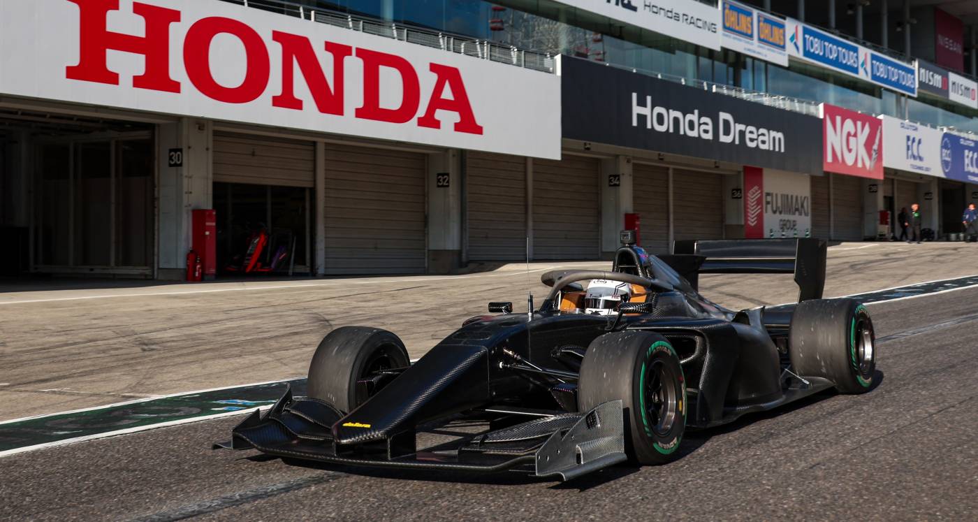 Honda、新開発レース用エンジンを鈴鹿サーキットでテスト