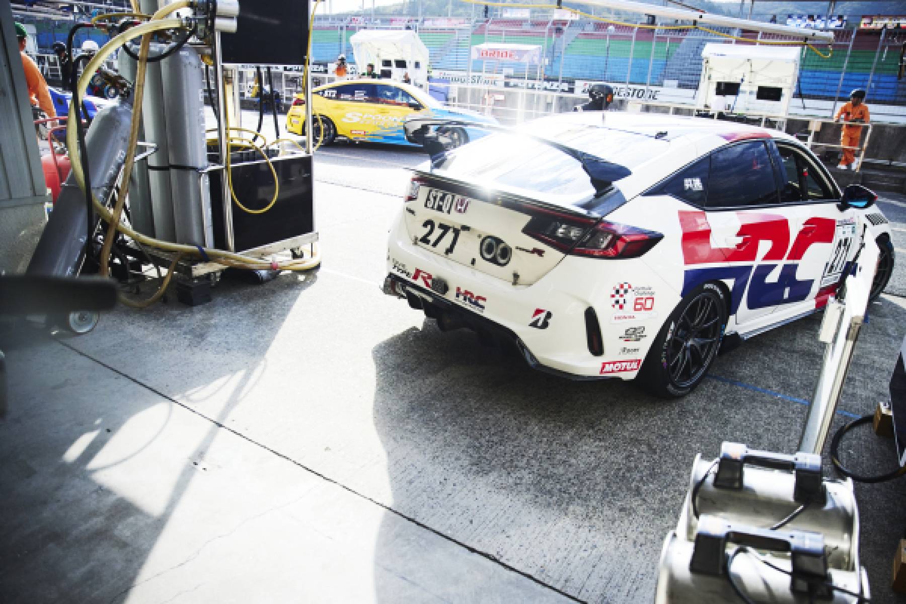 【動画公開】岡山国際サーキットでの第6戦に挑んだTeam HRCに密着