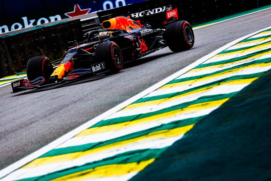 IT'S A FRONT ROW START FOR VERSTAPPEN IN THE F1 SPRINT.