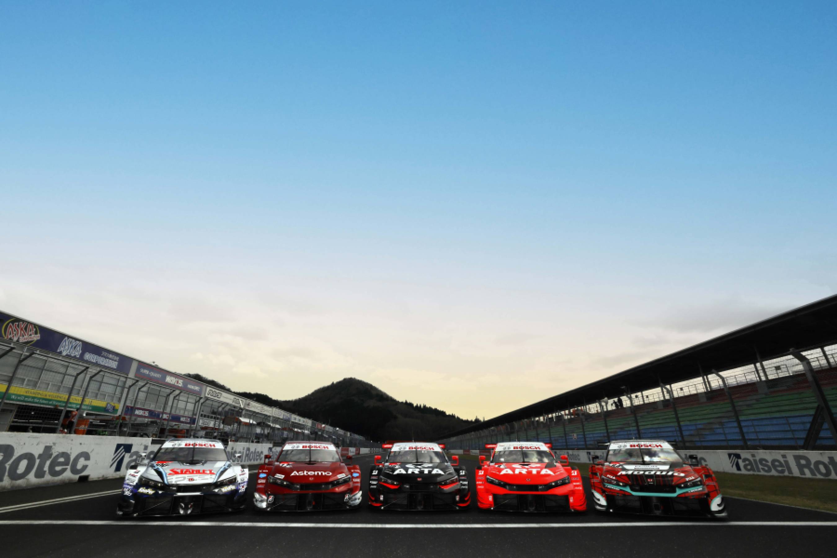 2024 Season Review: Debut year of the CIVIC TYPE R-GT and a fight for the title to the final race