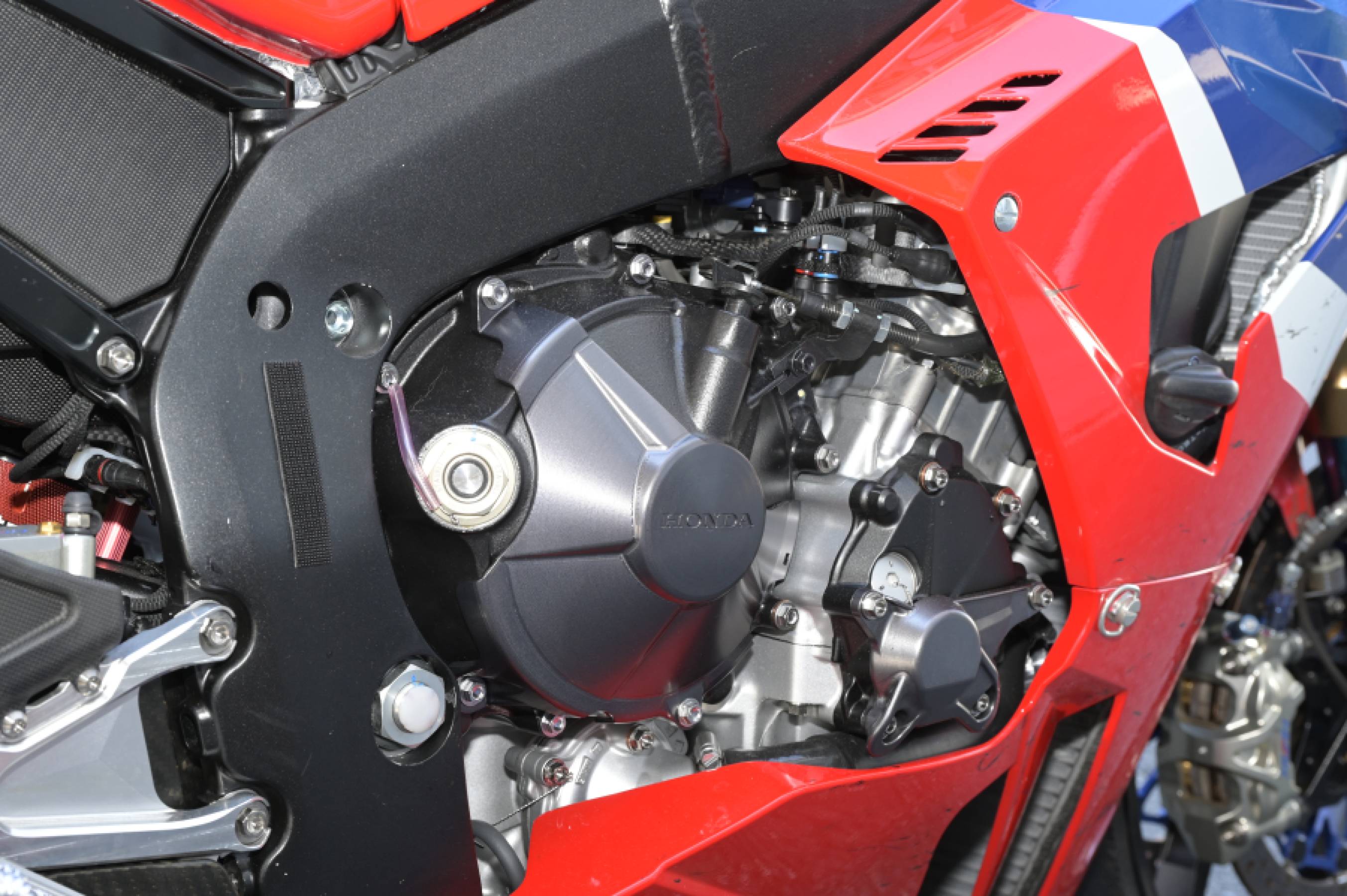 Engine right side view