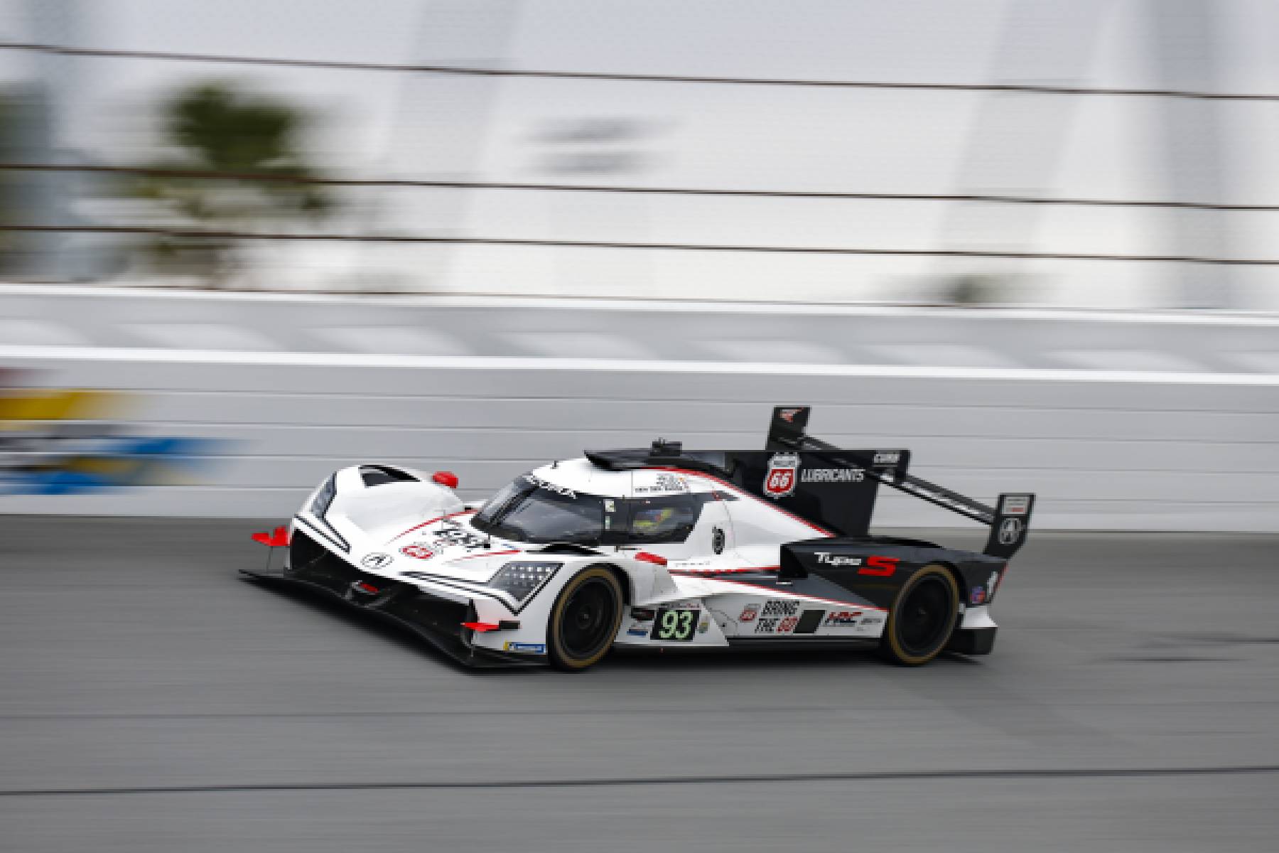 Front Row Start for Acura MSR in Strong Showing at Daytona