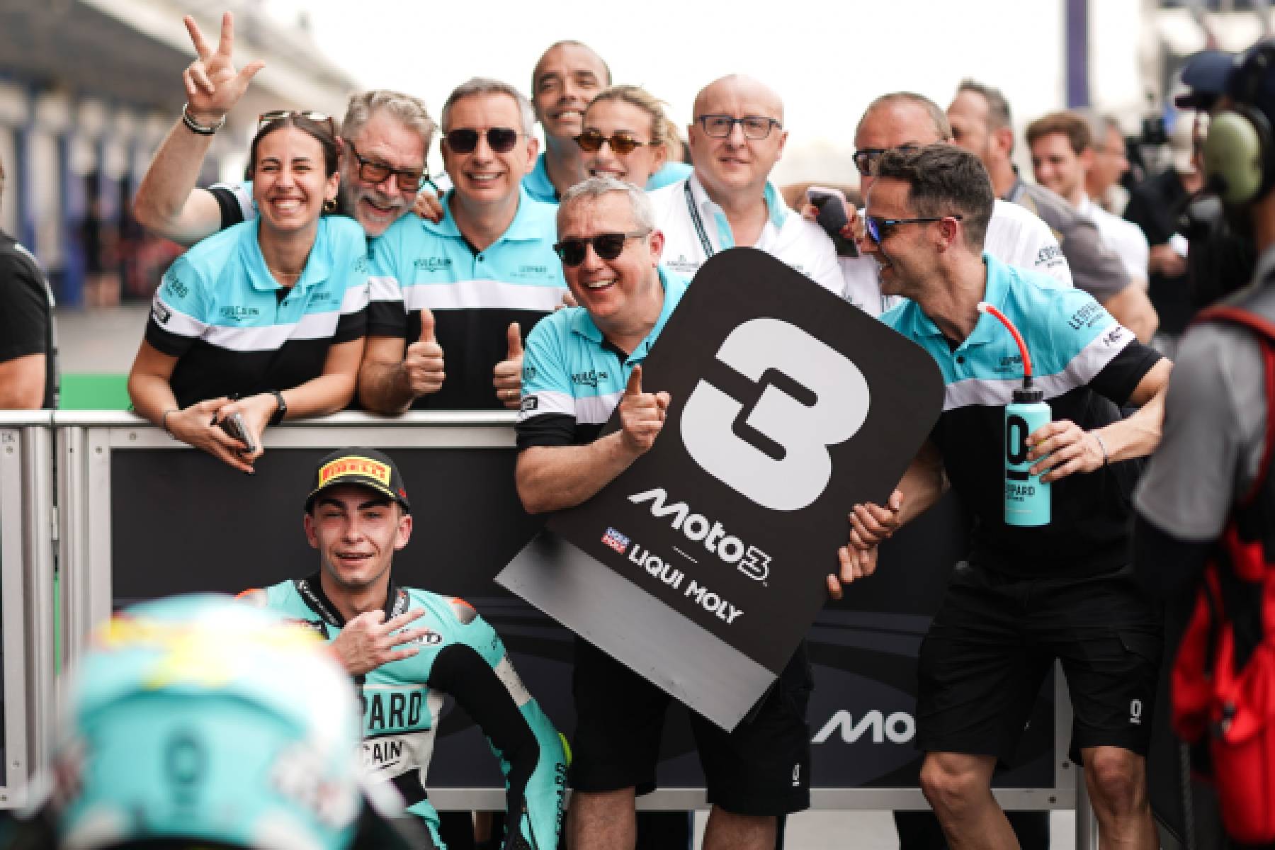 Fernandez fight back brings him Thai GP Moto3 podium