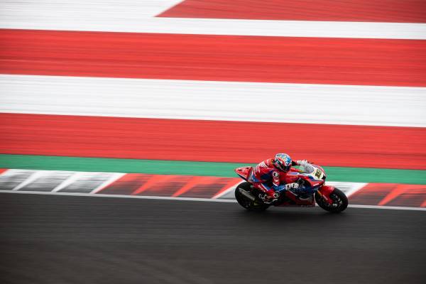 Alvaro Bautista seventh and tenth in the Indonesian WorldSBK finale