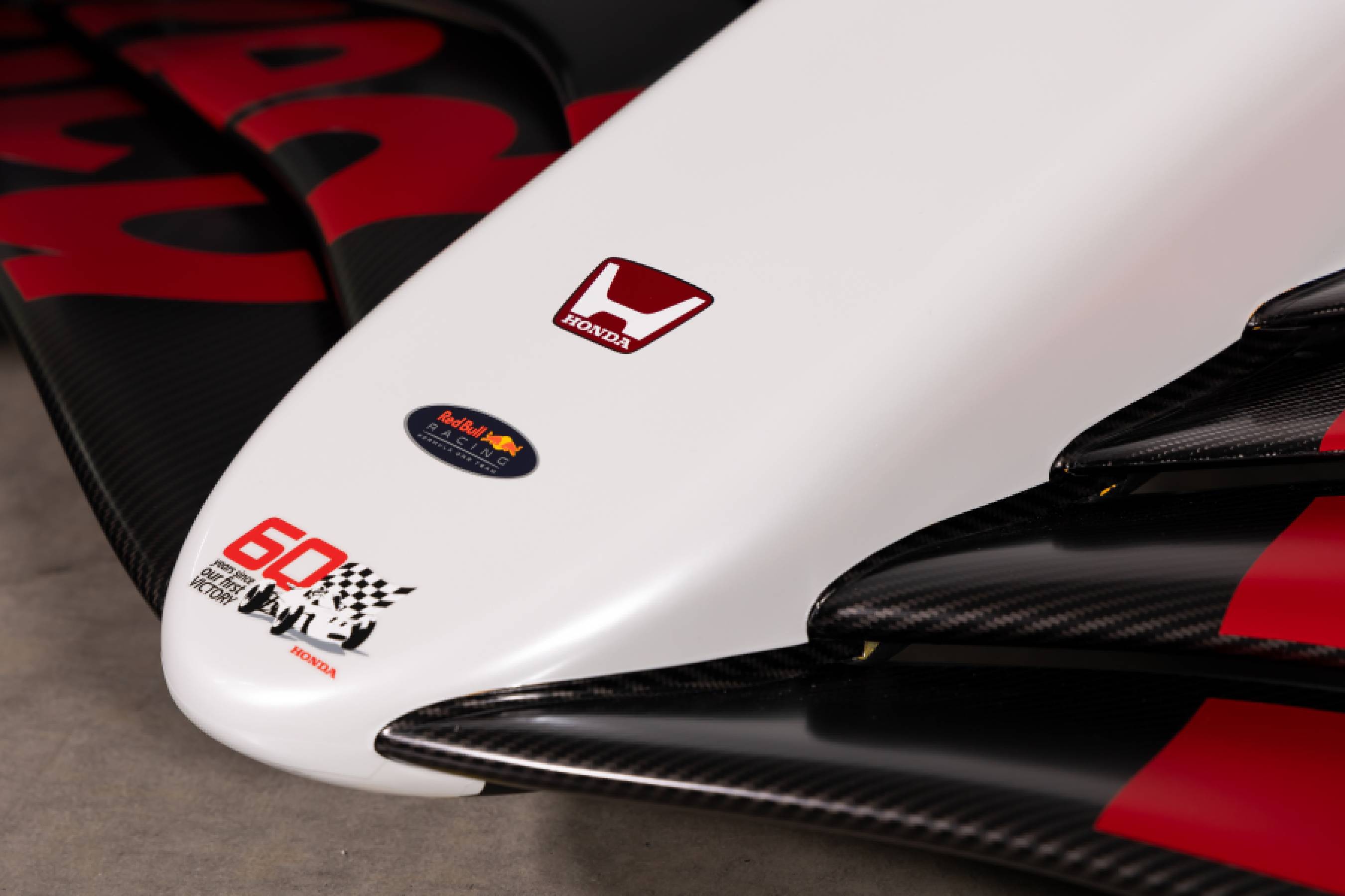 RB21 with 60th anniversary since Honda’s first F1 victory logo