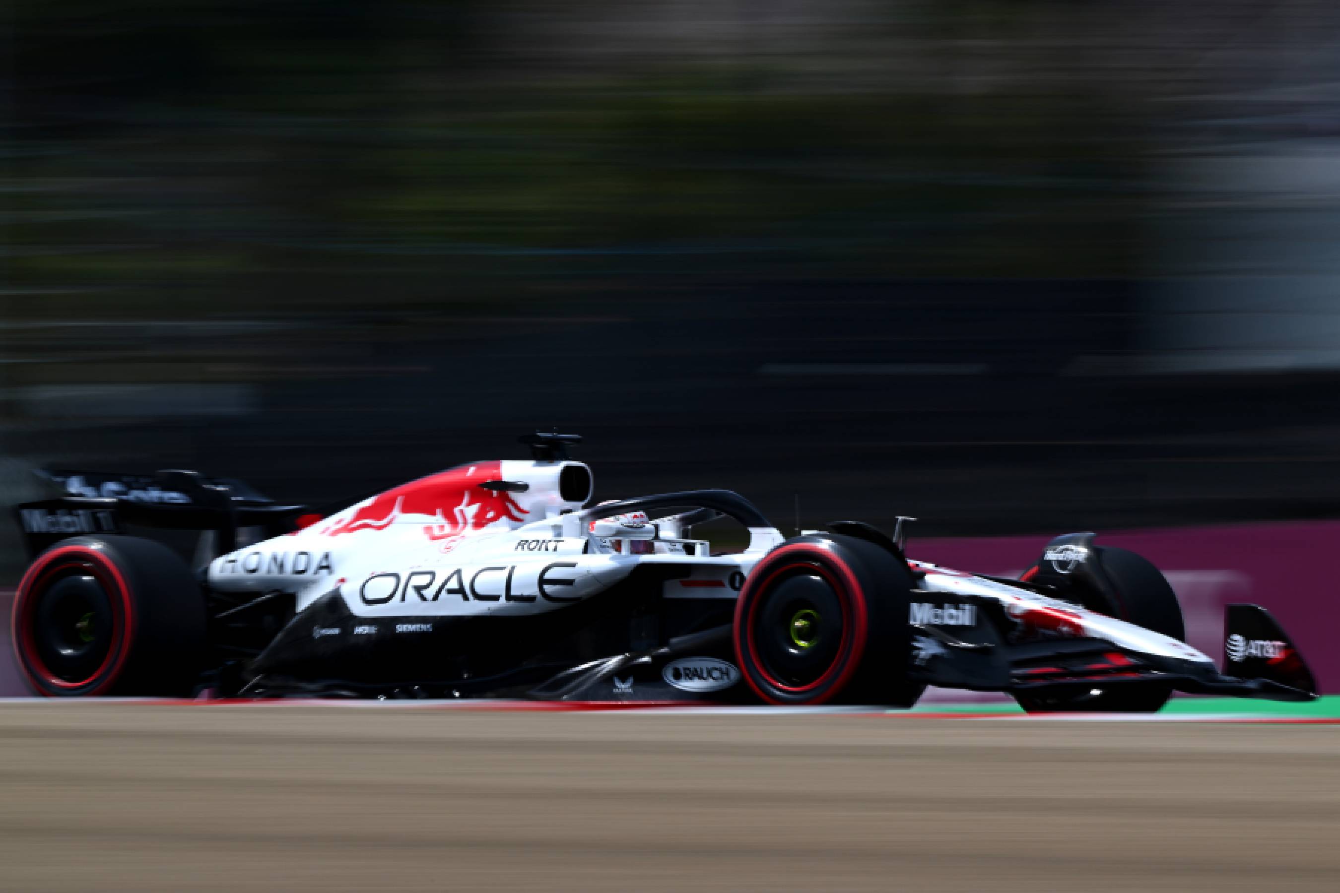 Verstappen takes stunning pole for the Japanese GP