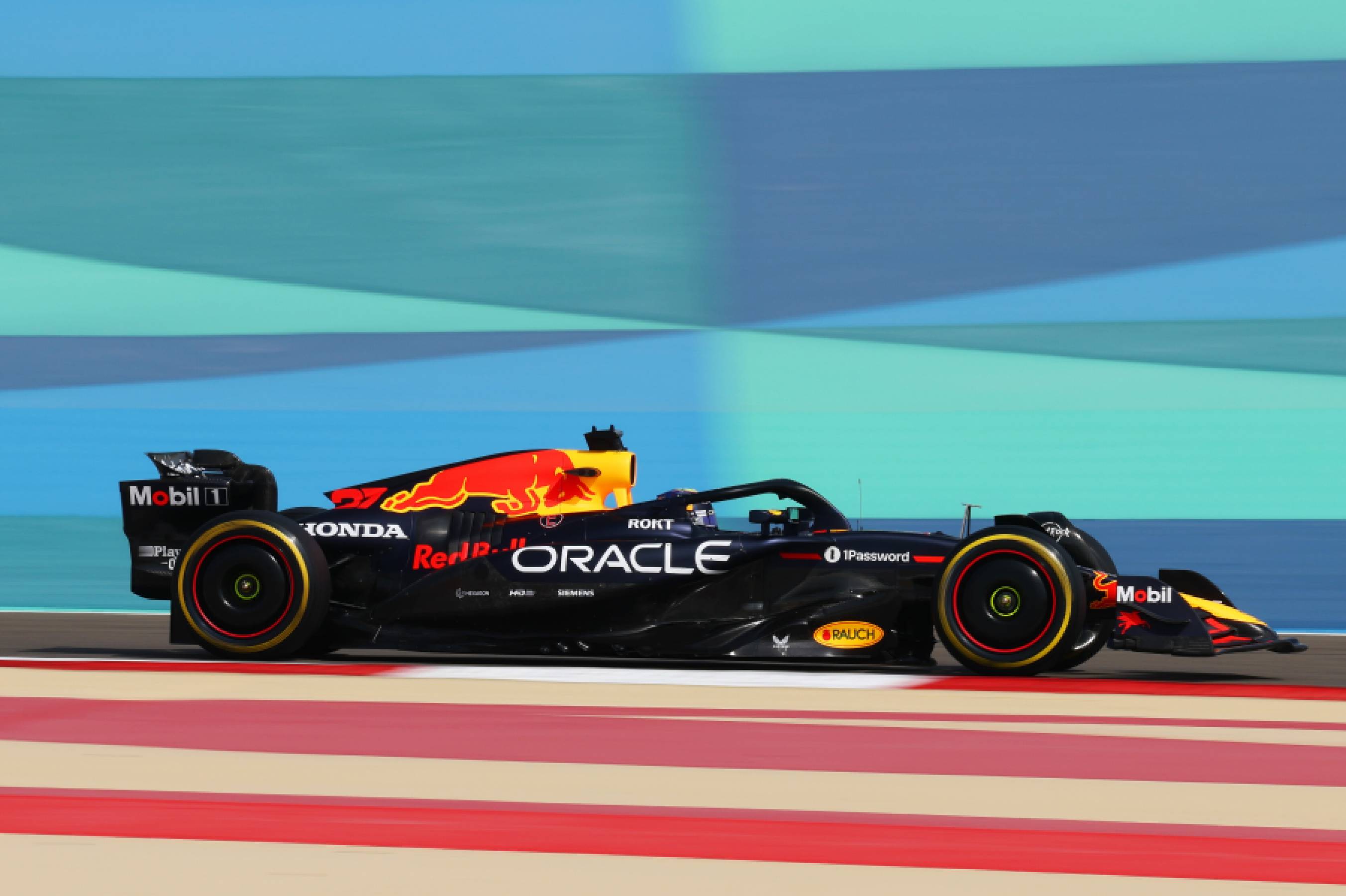 F1バーレーンGP初日、角田裕毅と岩佐歩夢がOracle Red Bull Racingで走行