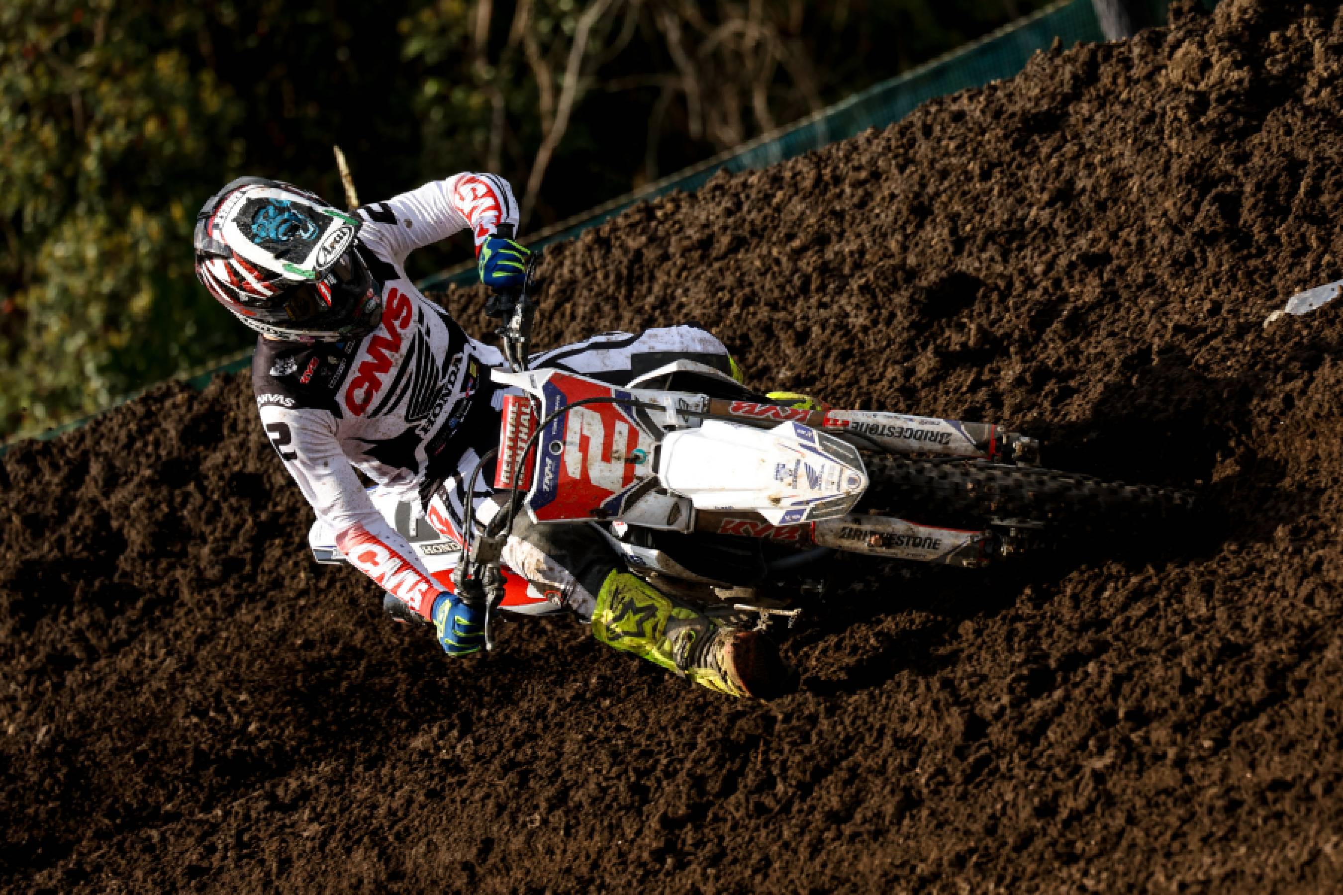 横澤が両ヒートで3位となり、シーズン初戦で大会総合3位に