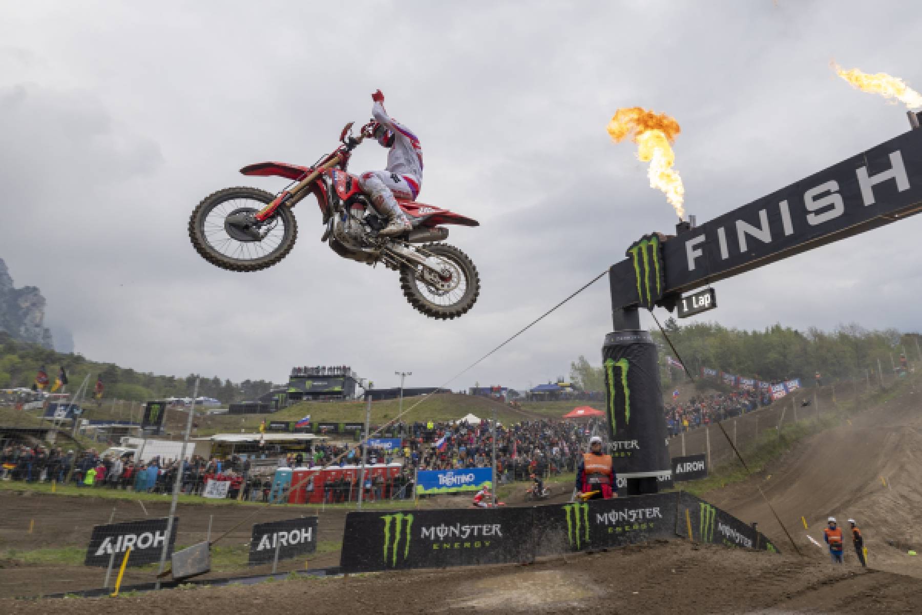 Imperious Gajser goes 1-1 to win ‘home’ GP of Trentino