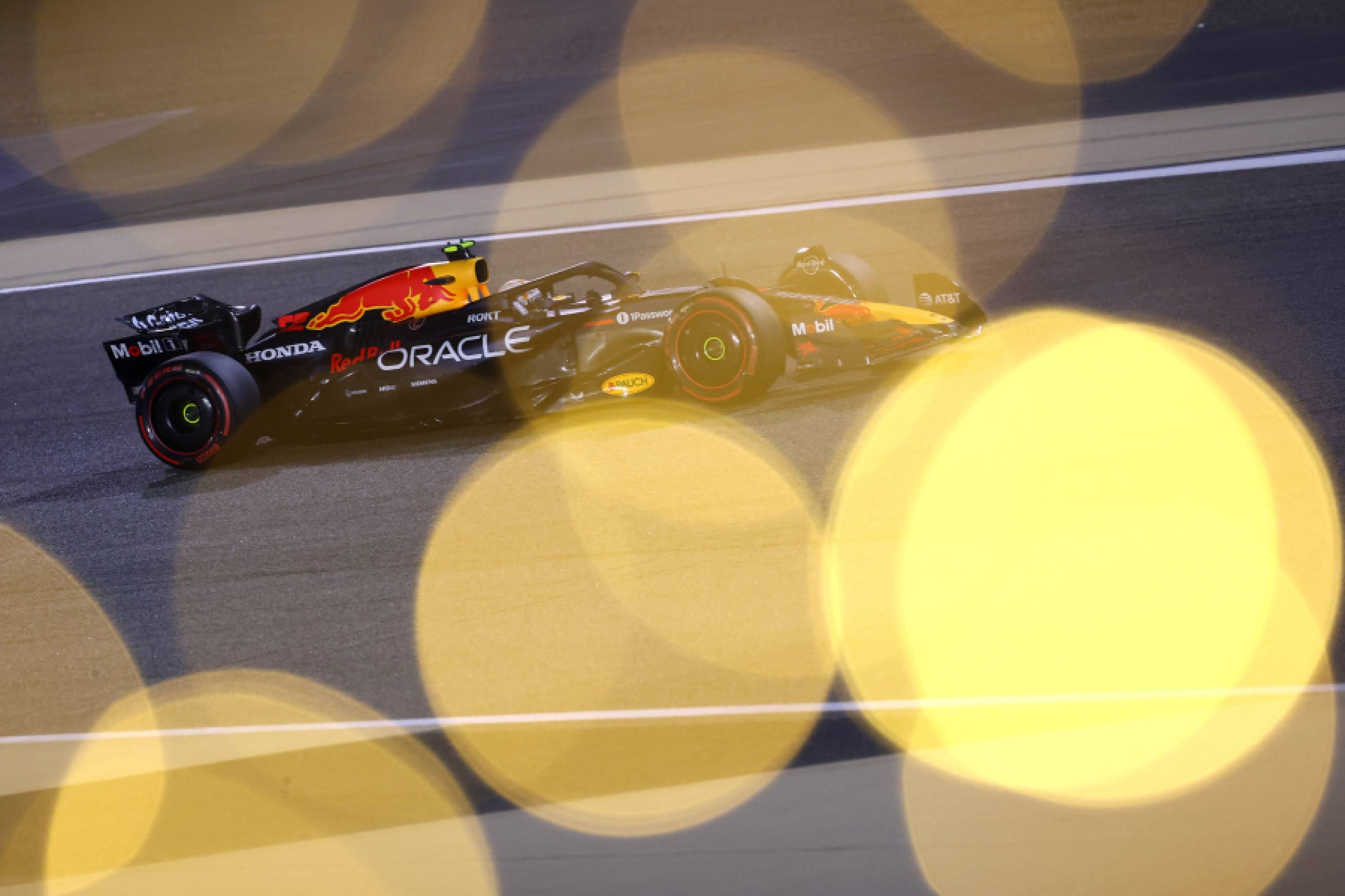 Verstappen Finishes P6, Tsunoda Scores First Points with Oracle Red Bull Racing